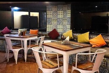 هتل Hiranya Resorts
