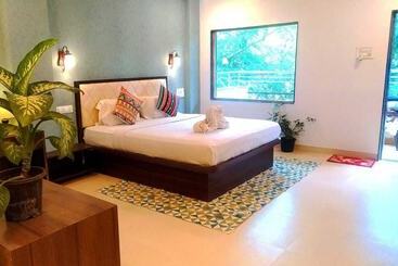 هتل Hiranya Resorts
