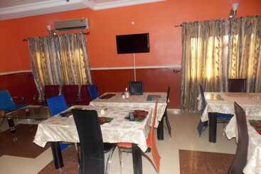 هتل Ivory Place
