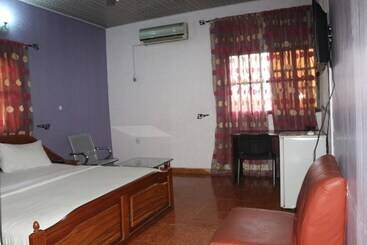 هتل Ivory Place