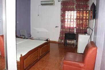 هتل Ivory Place