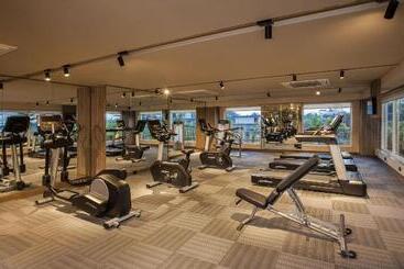 هتل Lemon Tree Premier City Center Pune