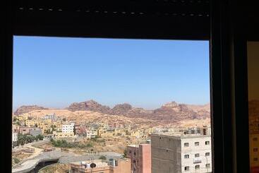 هتل Petra Sky