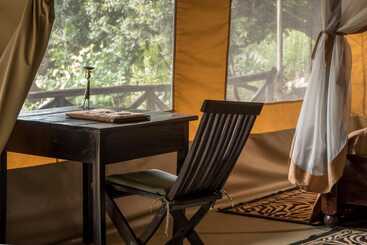 هتل Rhino Watch Safari Lodge