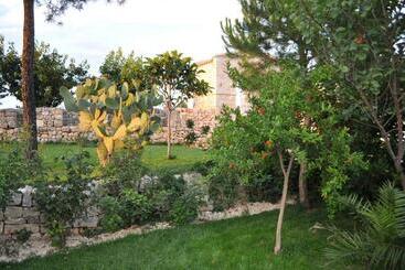 هتل روستایی Masseria Del Crocifisso