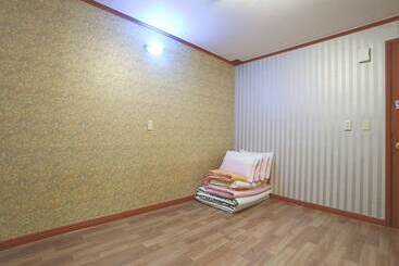 Jeongdongjin Motel