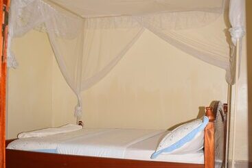 پانسیون Fanadguesthouse