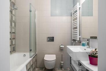 Sanhaus Apartments   Fiszera 6