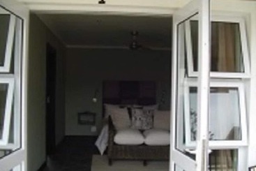 تختخواب و صبحانه Mount Lodge Humewood
