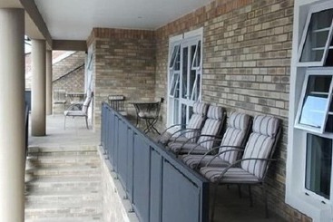 تختخواب و صبحانه Mount Lodge Humewood