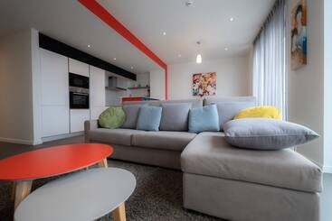 Elberg Apart