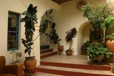 مسافرخانه H Suecia 2 B&b