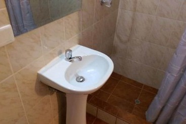 مسافرخانه H Suecia 2 B&b