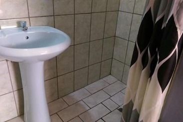 مسافرخانه H Suecia 2 B&b