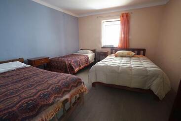 مسافرخانه H Suecia 2 B&b