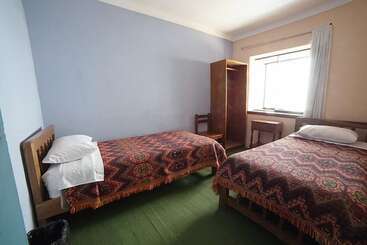 مسافرخانه H Suecia 2 B&b