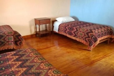 مسافرخانه H Suecia 2 B&b