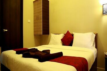 هتل Cyprus Home Stay