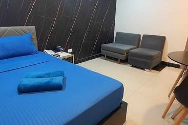 هتل Maine City Residences