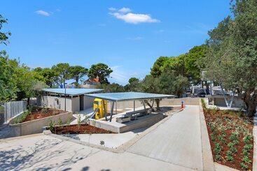 هتل Medora Orbis Mobile Homes & Glamping