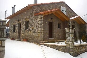 펜션 Oreini Nafpaktia Houses