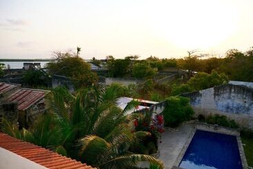 پانسیون Ulani Lodge