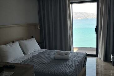 Aianteion Bay Luxury Hotel & Suites