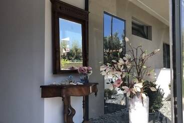 Aianteion Bay Luxury Hotel & Suites