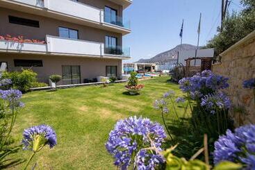 Aianteion Bay Luxury Hotel & Suites