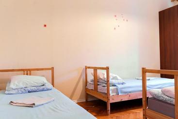 هاستل Cozy Place At The Admiralty