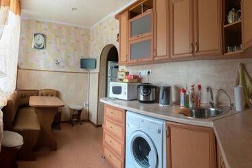 Guest House Seven Nights   Hostel