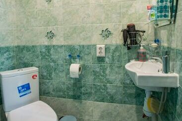 Guest House Seven Nights   Hostel