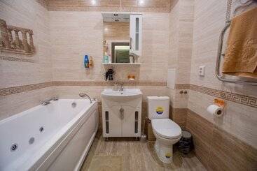 Guest House Seven Nights   Hostel
