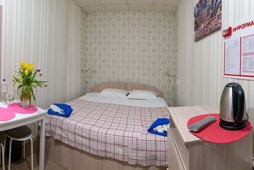 Guest House Seven Nights   Hostel