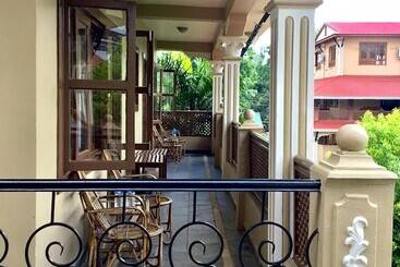 Hidden World Resort And Spa