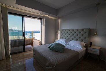 Aianteion Bay Luxury Hotel & Suites