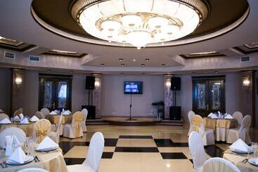هتل Multi Rest House