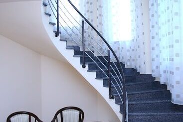 هتل Multi Rest House