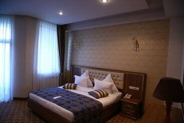 هتل Multi Rest House