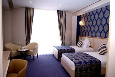 هتل Multi Rest House