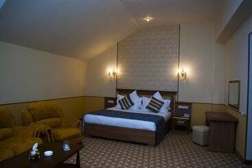 هتل Multi Rest House
