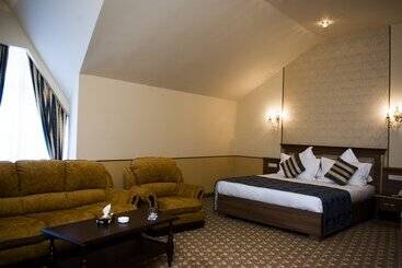 هتل Multi Rest House