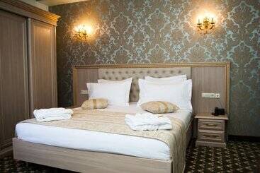 هتل Multi Rest House