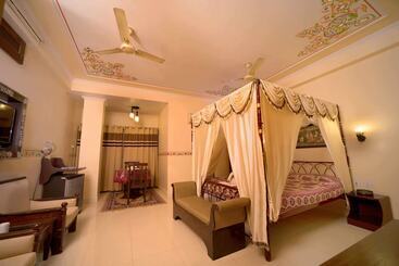 هتل Sunder Palace A Heritage Styled Boutique