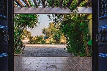 Quinta ou Casa Rural Monte Do Colmeal Country House & Wine