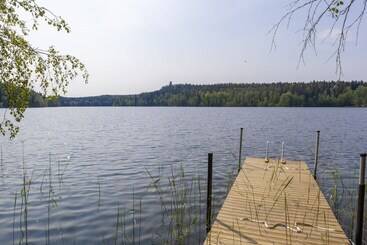 Peace And Privacy Travel Aulanko Lake Hide Out