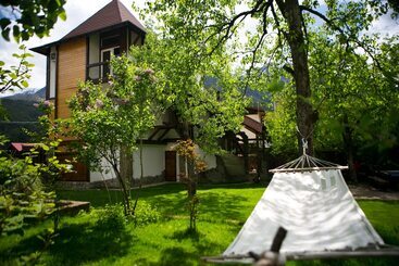 پانسیون Cherepanovs' Guest House
