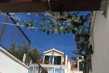 پانسیون Villa Julia
