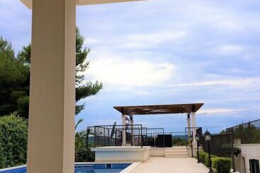پانسیون Villa Julia