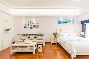 Western Theme Holiday Apartment